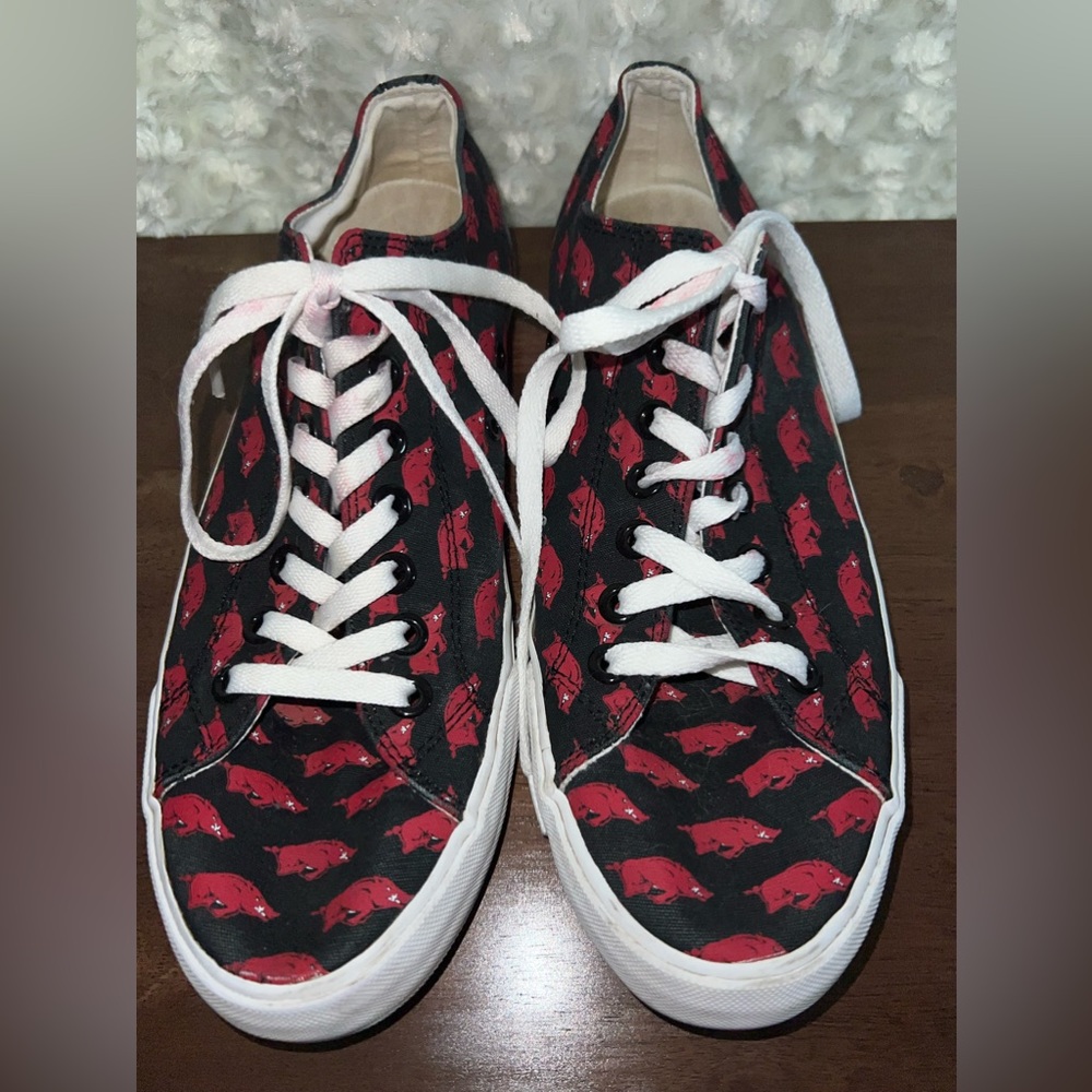 Row One Arkansas Razorbacks Shoes - Picture 2 of 4